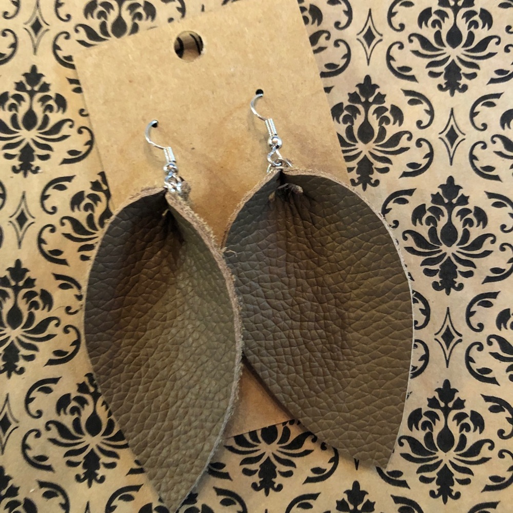 Genuine leather drop earrings in chocolate